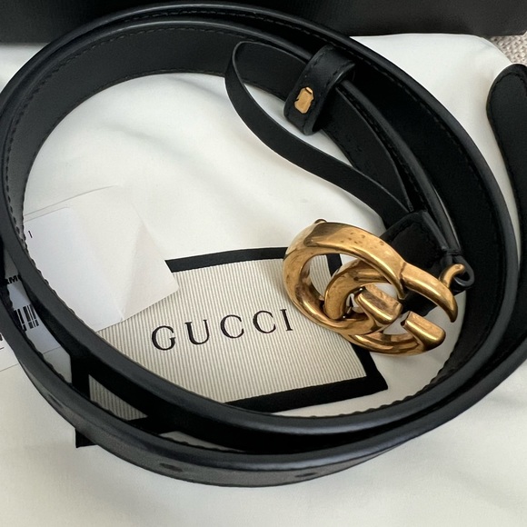 Authentic Gucci belt black and gold - Picture 3 of 7